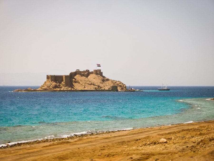 جزيرة فرعون (جزيرة المرجان أو Island Faraun) فى "سيناء"