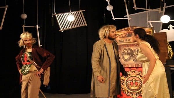 مهرجان القنوات الفضائية يكرم "الخروج عن النص" | مجلة السياحة العربية