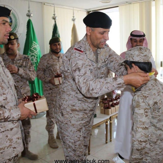 قائد المنطقة الشمالية الغربية "السعودية" يلتقي طلاب العصر | مجلة السياحة العربية