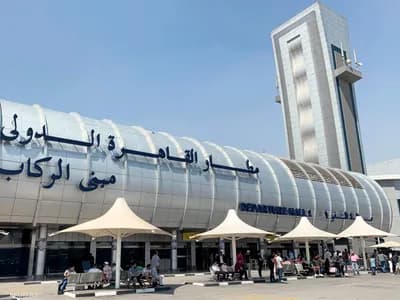 مطار القاهرة