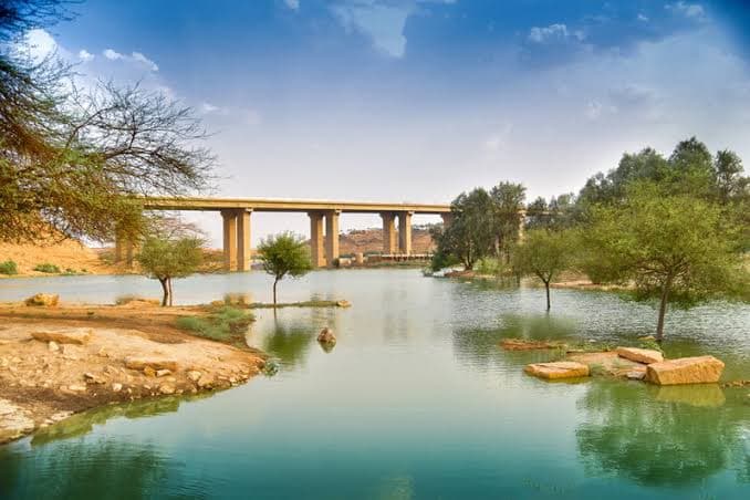 بحيرة سد وادي حنيفة