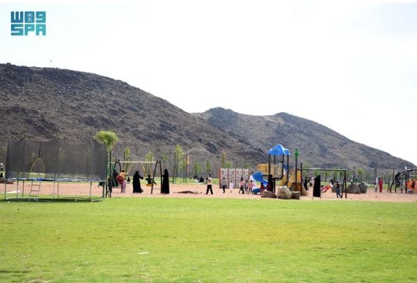 حديقة الجبل بالمدينة المنورة تجذب الزوار بطبيعتها الخلابة وتنوع الخيارات الترفيهية
