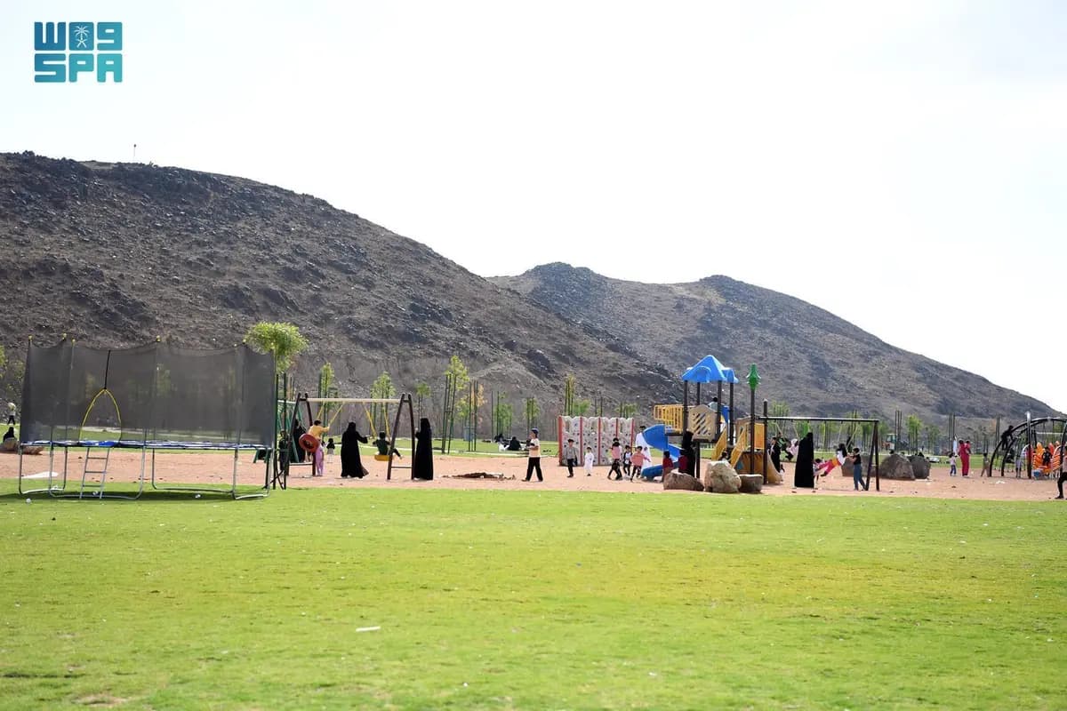 "حديقة الجبل" بالمدينة المنورة تستقطب الزوار والمتنزهين