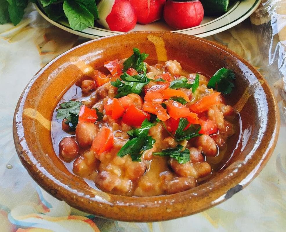 الفول المدمس بالخلطة السرية.. ألذ الأطباق التقليدية في مصر