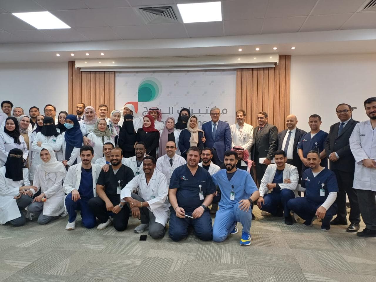 مختبر البرج المرجعي بالرياض التابع لمجموعة مختبرات البرج التشخيصية يحقق الاعتماد من الكلية الأمريكية للباثولوجي