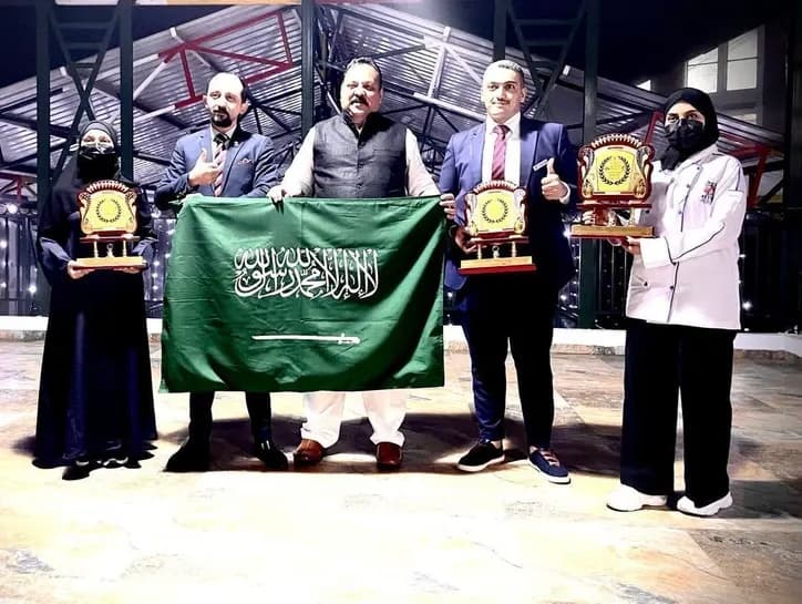المعهد العالي للسياحة والضيافة بجازان يحصد جائزة المركز الثالث عالميًا في إعداد وتزيين الحلويات