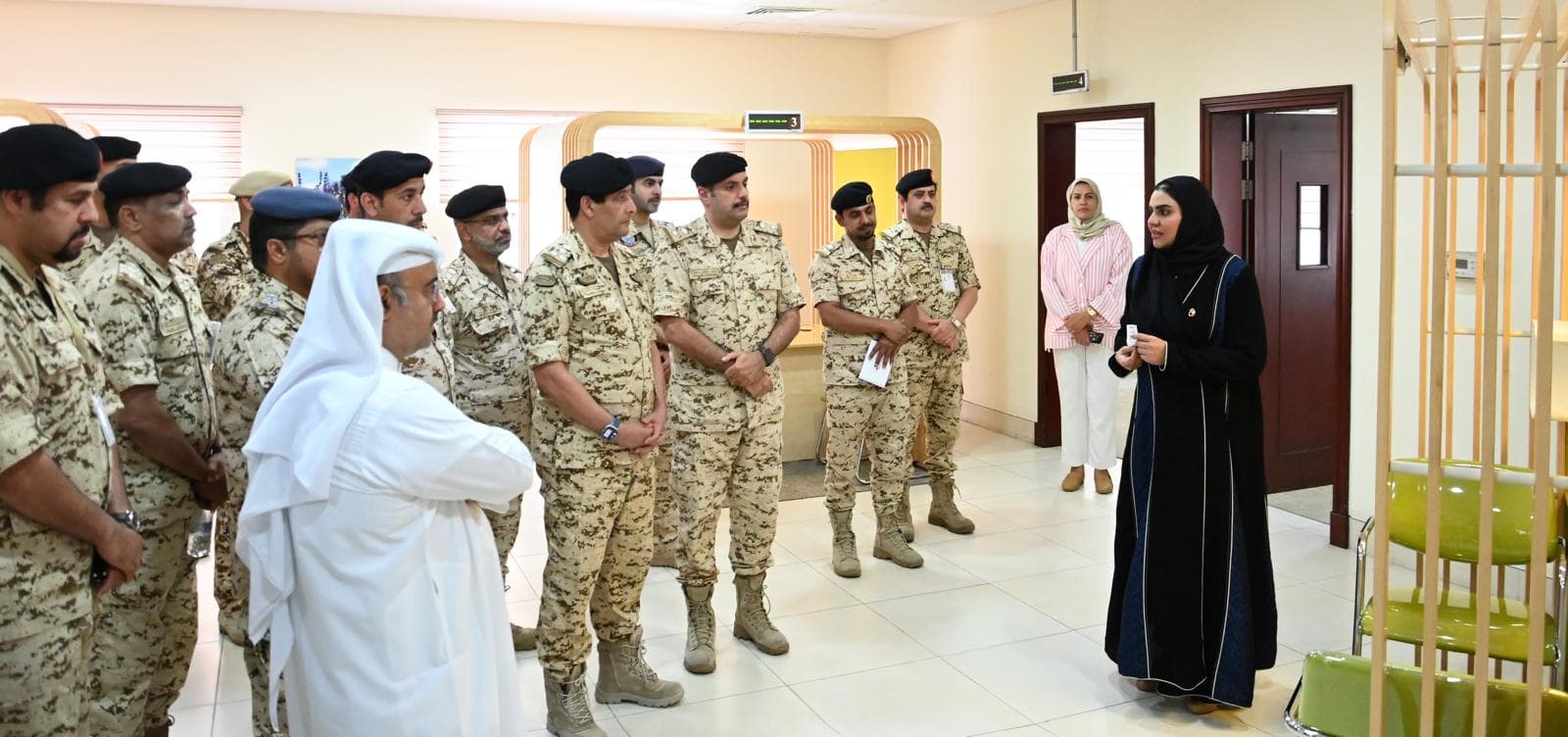 المجلس الأعلى للمرأة بمملكة البحرين يستقبل وفداً من الكلية الملكية للقيادة والأركان والدفاع الوطني