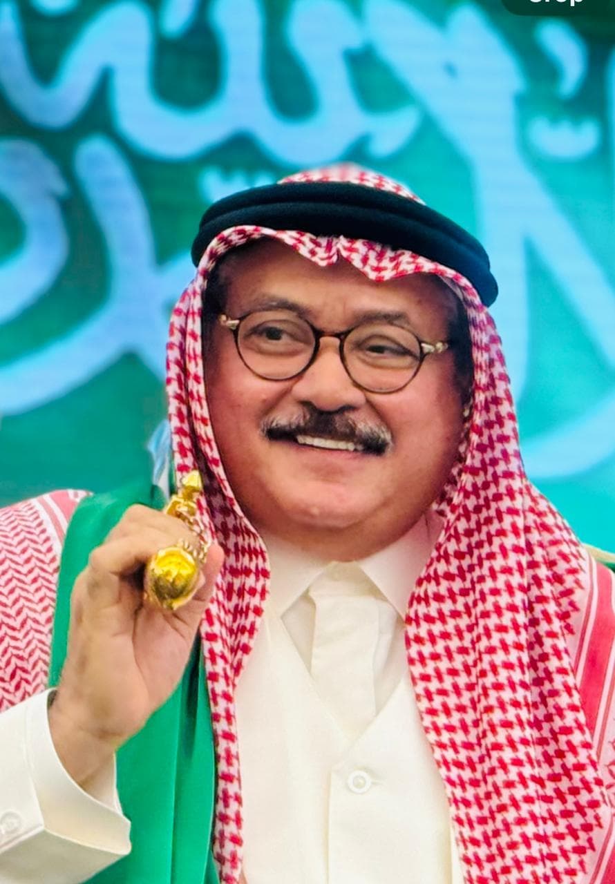 من يتبرع بجزء من أملاكه لرؤية البحر؟