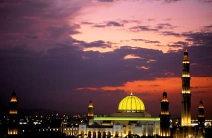 سلطنة عُمان حيث تلتقي الفخامة مع التجارب العائلية