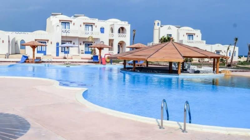 "سفاري بيتش" مرسى علم وجهة سياحية مميزة للباحثين المتعة والهدوء 