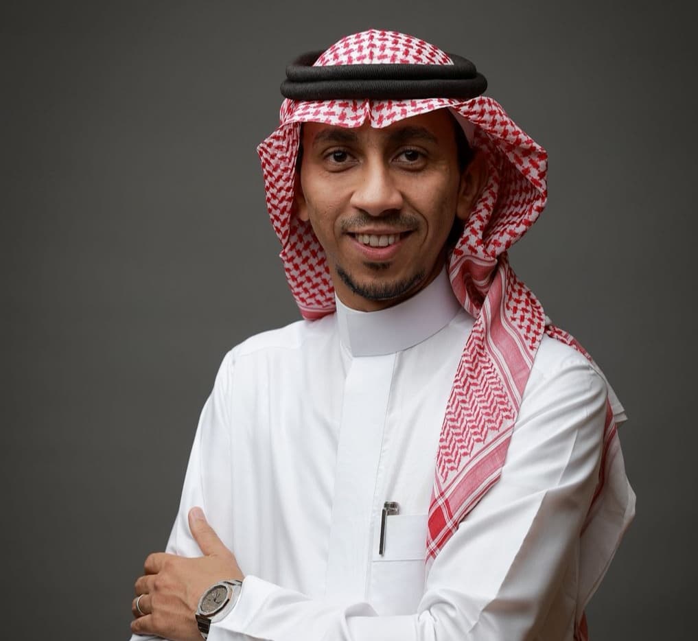 أمين الحبارة يحصد جائزة كانيفا رايد الدولية بإيطاليا