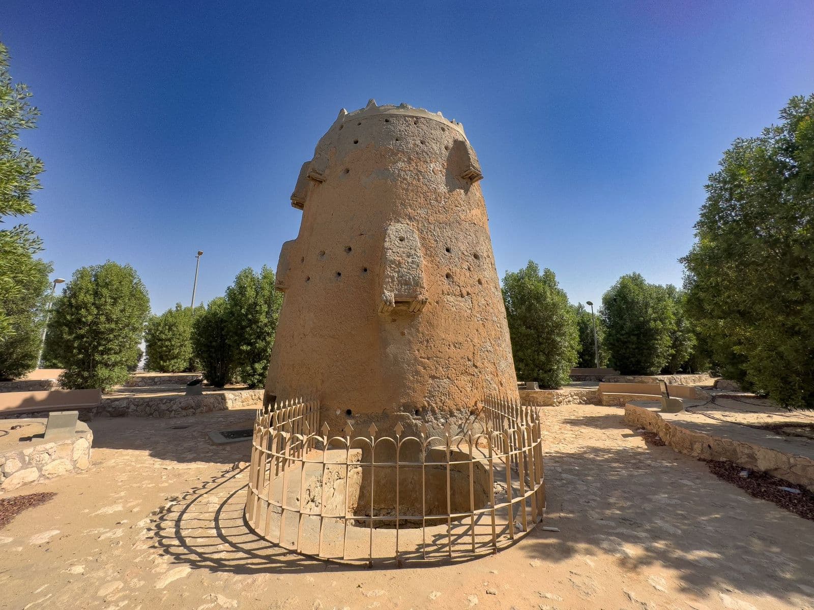 برج الطويلة في الجبيل علامة لا تحتاج إلي صوت لتسمع حكايتها