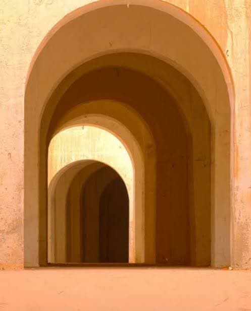 قصر تمرنة: رحلة في عمق تاريخ