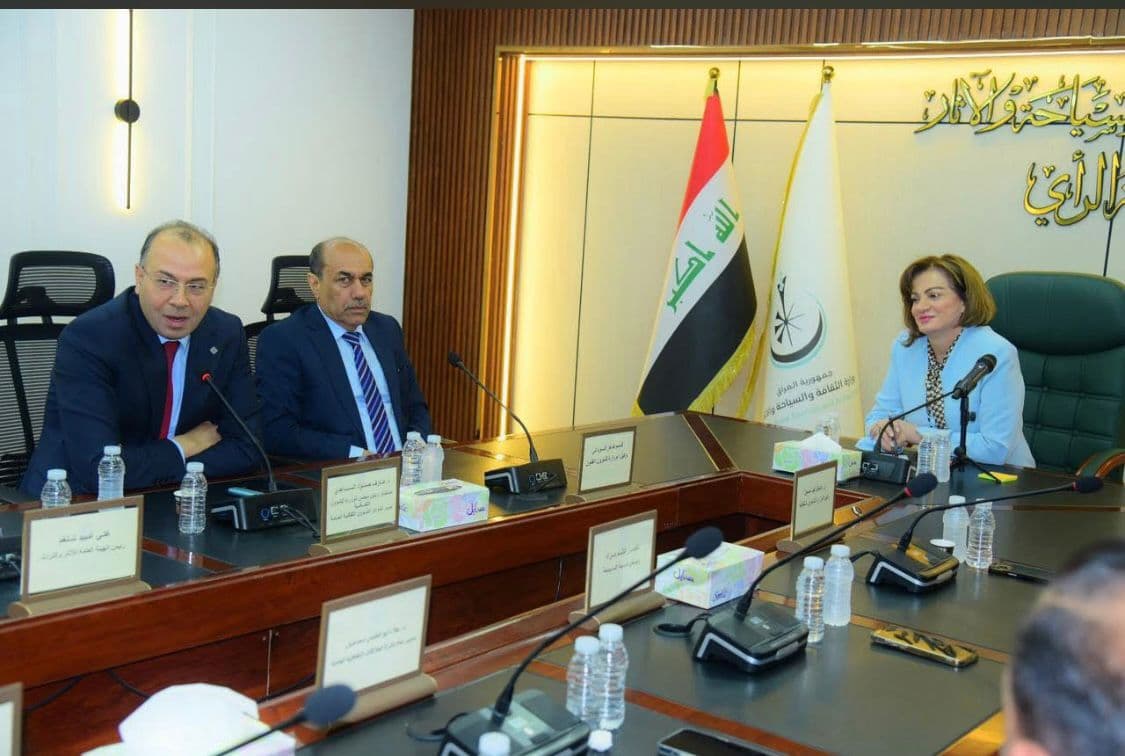 في العراق وبعد التشكيلة الوزارية الجديدة وزير الثقافة والسياحة والآثار تتسلّم مهام عملها بالوكالة