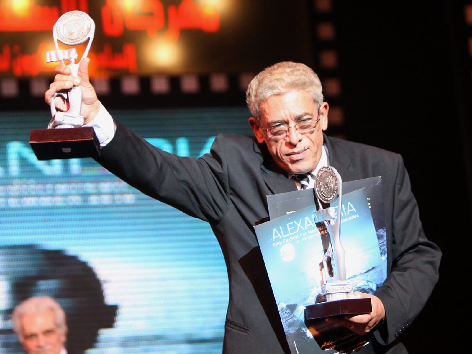 الروسي وجمعية الفيلم يحتفيان بالمخرج داوود عبد السيد