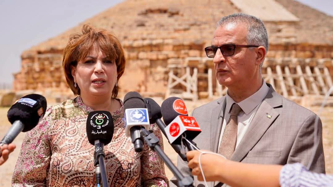 وزيرة الثقافة تتفقد معلم إمدغاسن وتشدد على الإسراع في مشاريع تثمين تيمقاد