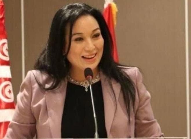 أوتار القيروان في جرش: آمال موسى وترميم الذاكرة الشعرية العربية