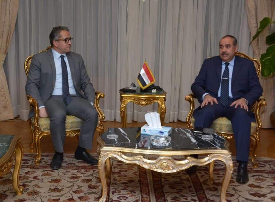 اجتماع تنسيقي بين وزيرى السياحة والآثار والطيران المدني لتحفيز السياحة الوافدة