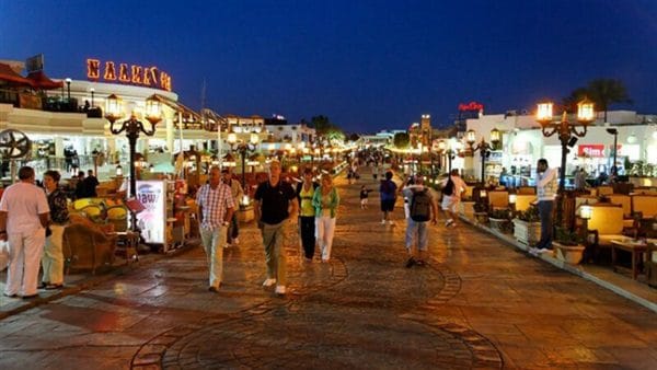 "موسكو" تنتظر موافقة "مصر" لاستئناف الرحلات السياحية لـ"شرم الشيخ"