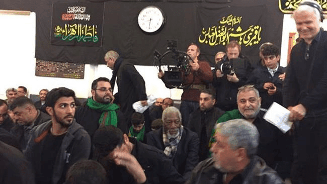 الممثل الأمريكي "مورغان فريمن" يشارك في مراسم عاشوراء بحسينية في لندن | مجلة السياحة العربية
