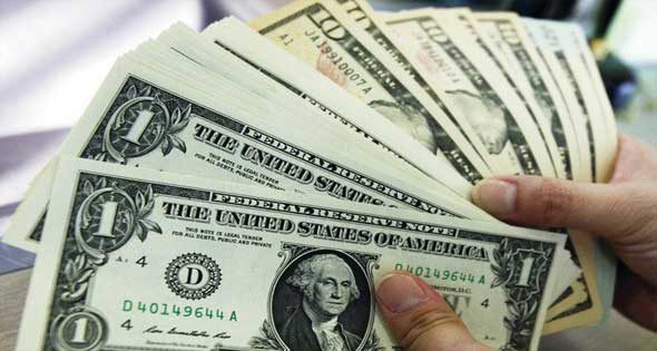 خبير اقتصادي ... "اللي معاه مليون دولار خسر النهارده "8" ملايين جنيه" | مجلة السياحة العربية