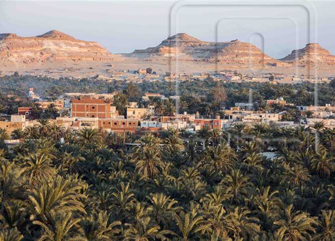 محافظ مطروح يطلق مؤتمر السياحة العلاجية بواحة سيوة | مجلة السياحة العربية