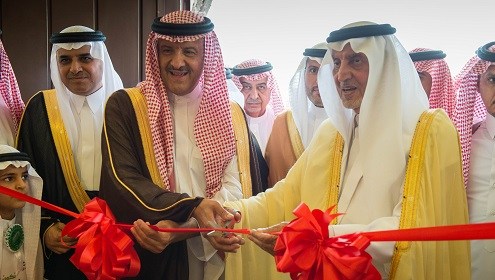 الأمير خالد الفيصل ورئيس هيئة السياحة يفتتحان مشروع تطوير «مقلع طمية» بالطائف | مجلة السياحة العربية