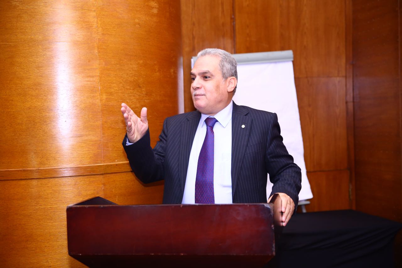 "عادل المصري" استضافة النجوم العالميين يضاعف السياحة الوافدة | مجلة السياحة العربية