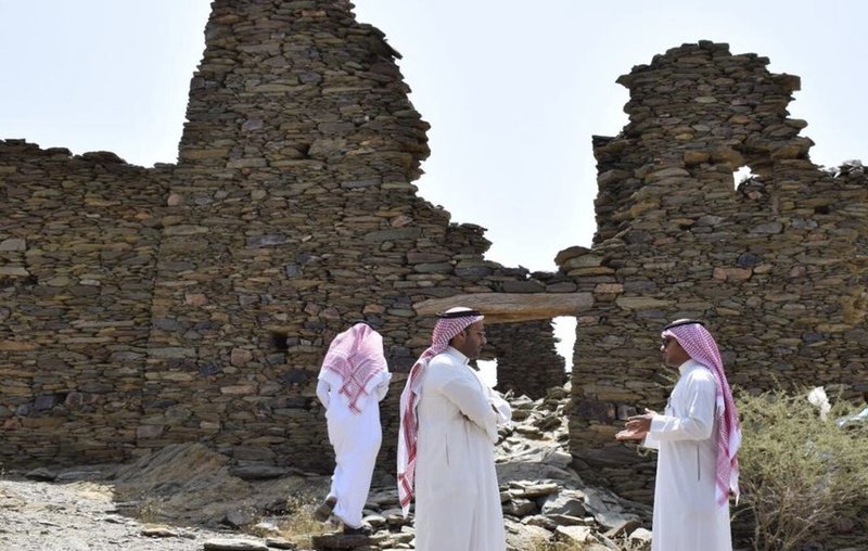 "سياحة جازان" تشكيل فريق عمل للبدء بتأهيل موقع حصن جبل ماغص التاريخي | مجلة السياحة العربية