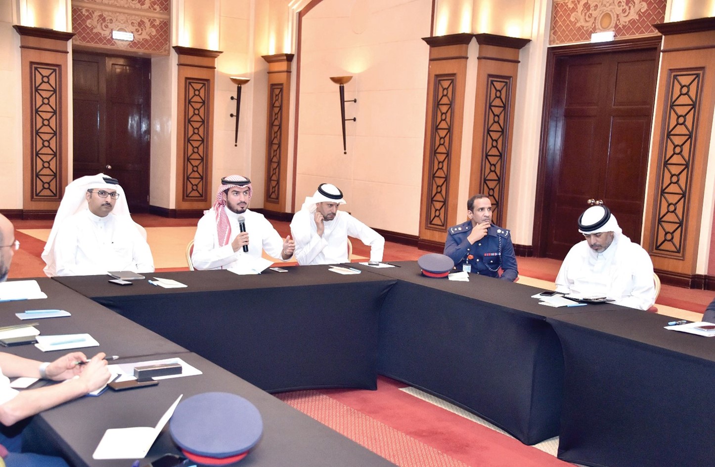 "السياحة" تبحث تطوير قطاع الرحلات البحرية في البحرين | مجلة السياحة العربية