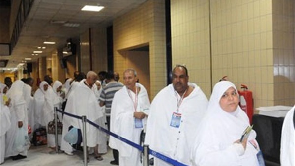 "السياحة" 300 ألف معتمر أدوا مناسك العمرة.. و120 مليون جنيه حصيلة التكرار | مجلة السياحة العربية