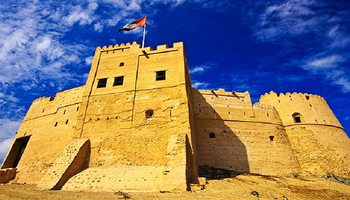 وفد روسي في جولة بالإمارات للترويج السياحي لإمارة الفجيرة | مجلة السياحة العربية