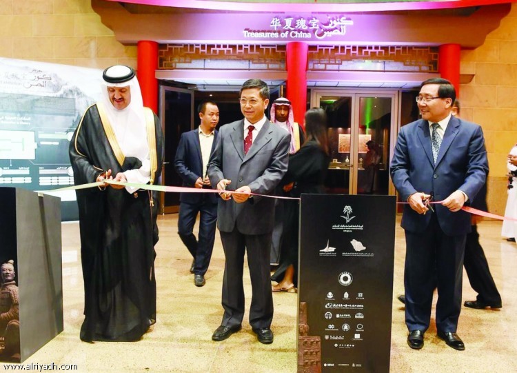 "سلطان بن سلمان" إقرار التأشيرة السياحية .. قريباً | مجلة السياحة العربية