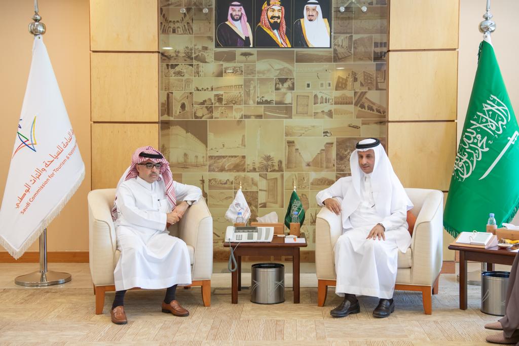 معالي رئيس مجلس إدارة الهيئة العامة للسياحة والتراث الوطني يستقبل معالي رئيس المنظمة العربية للسياحة | مجلة السياحة العربية .. #السياحة_العربية