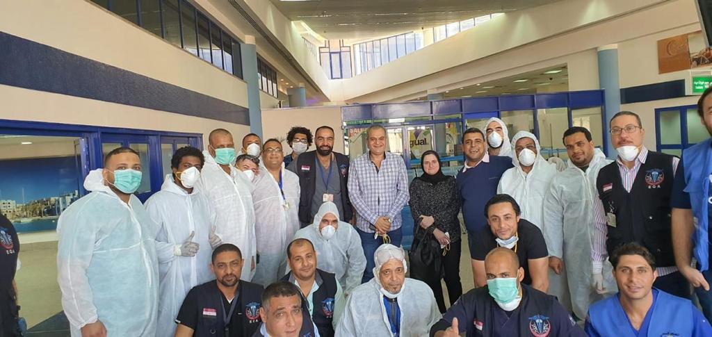 مغادرة 323 مواطناً للقاهرة غداً .. محافظ البحر الأحمر: وصول 216 مصرياً من العالقين بكندا إلى فندق الحجر الصحي بمرسى علم