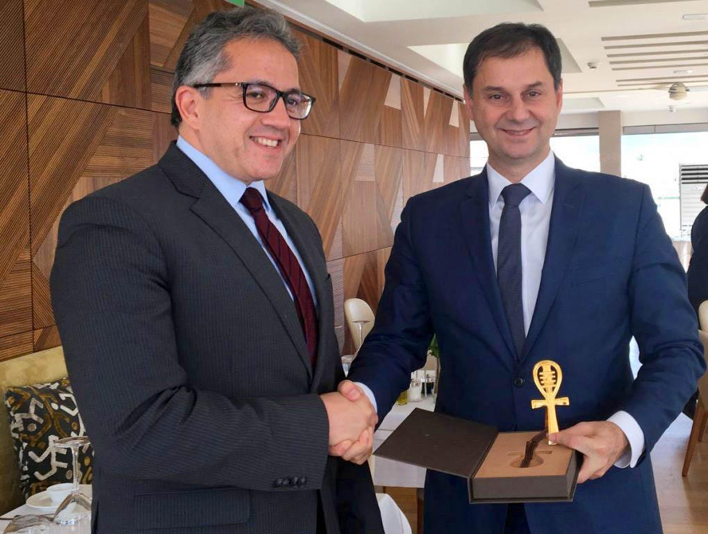 مصر واليونان يصدران بيانا مشتركا حول السياح الوافدين إلى البلدين
