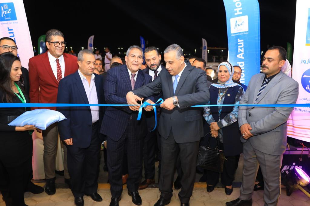 محافظ سوهاج يفتتح فندقا لخدمة منظومة السياحة