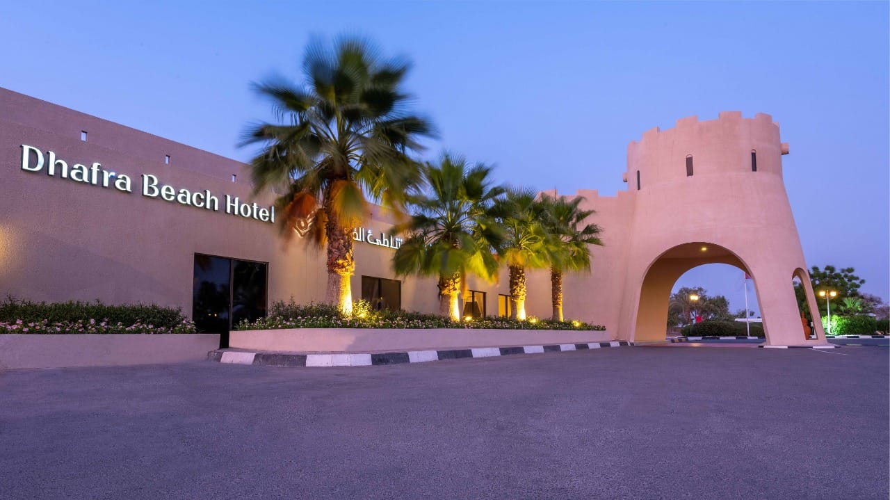 فندق شاطئ الظفرة الملاذ الأمثل للاستجمام خلال فصل الصيف وفق مبدأ شمولية جميع الخدمات ضمن سعر الغرفة الأصلي