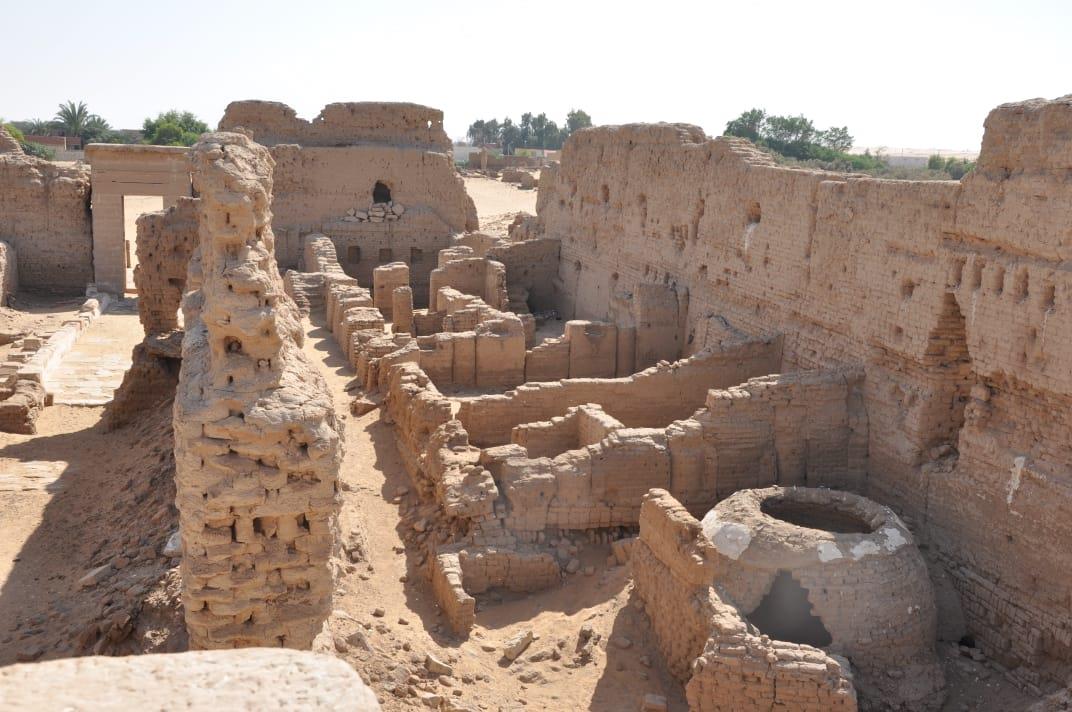 تعرف علي أهم المواقع الآثرية بـ"الوادي الجديد" وأول مدينة في مصر صديقة للبيئة