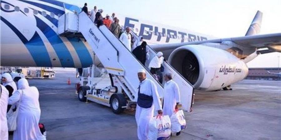 اللجنة العليا للحج تكشف موعد بدء عودة حجاج السياحة إلى مصر