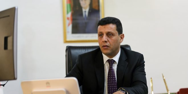 "ياسين حمادي" الدخول إلى الشواطئ مجاني .. لابد من خدمات تستجيب لطلبات السياح