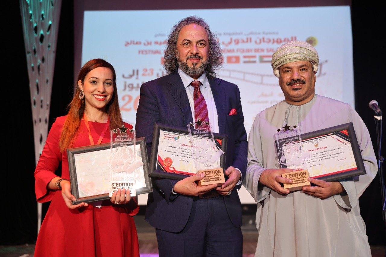 الدروج) العماني يفوز بافضل سيناريو في ختام المهرجان السينمائي الدولي بالفقيه بن صالح