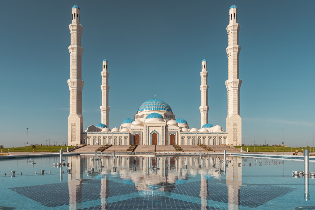 إفتتاح مسجد نور سلطان الكبير المرشح لدخول موسوعة غينيس للأرقام القياسية