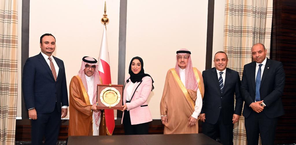 خلال استقبالها رئيس المنظمة العربية للسياحة  وزيرة السياحة البحرينية تؤكد حرص مملكة البحرين على تشجيع السياحة البينية العربية