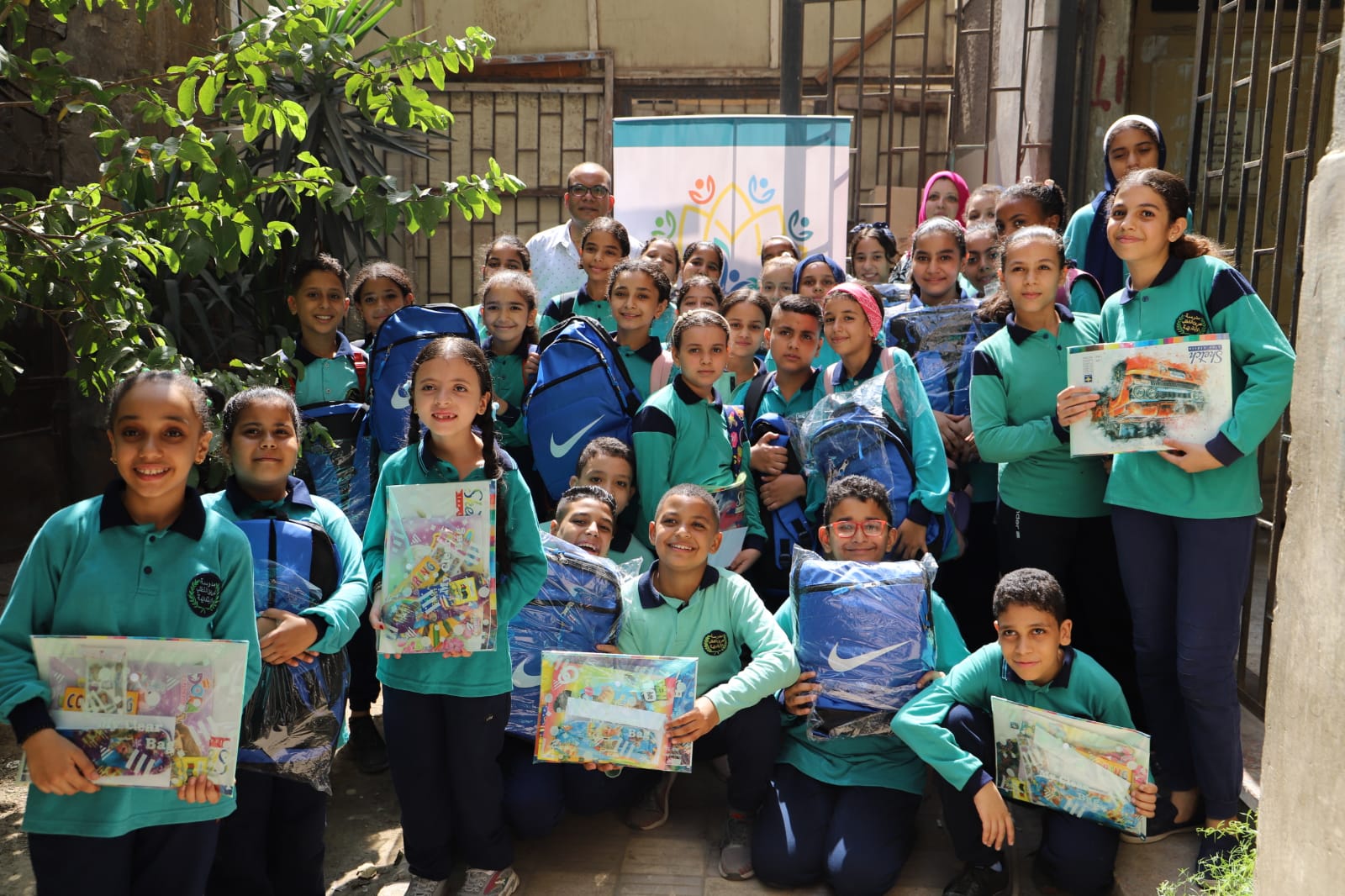 - بالصور والفيديو... "المصري للتعليم والتنمية" تكرم الطلاب المتميزين في مجال التحول الرقمي بالمدارس الحكومية بالمقطم والخليفة