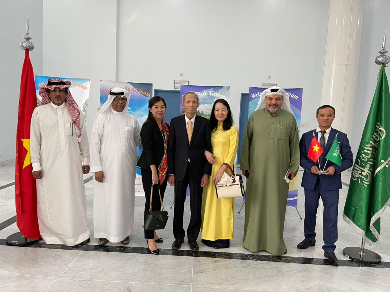 سفارة فيتنام تطلق معرض المنتجات الفيتنامية في جدة Vietnamese products showcase