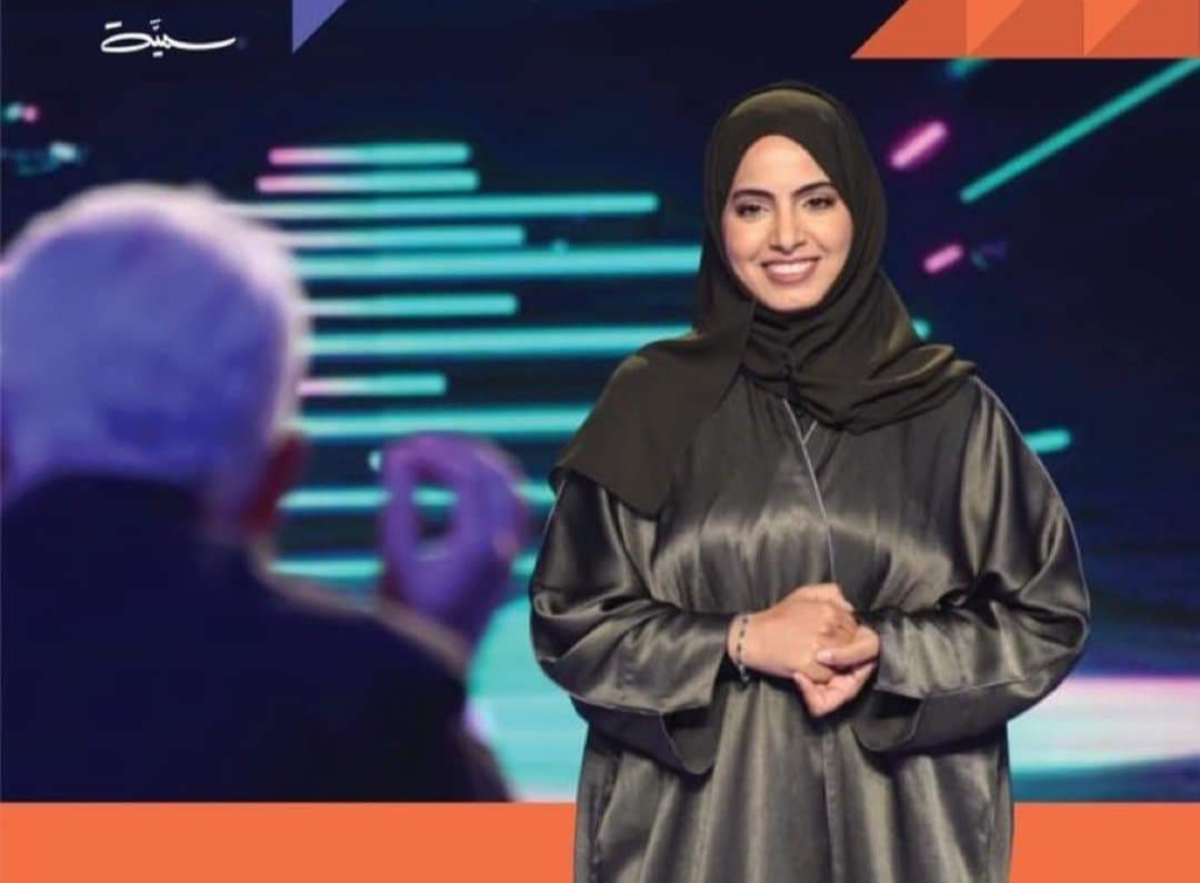 المبتكرة العمانية سمية السيابية تفوز بلقب "نجم العلوم
