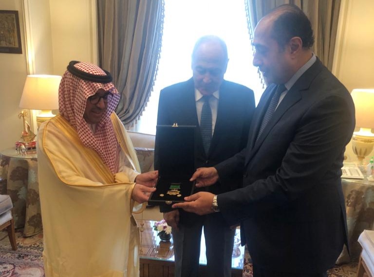 بحضور ابو الغيط المنظمة العربية للسياحة تمنح السفير حسام زكي وسام السياحة العربية من الدرجة الأولى