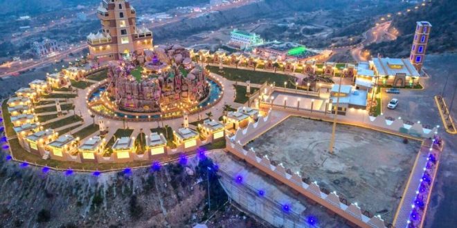 السياحة السعودية: توقيع اتفاقيات ضخمة مع مشغلين عالميين