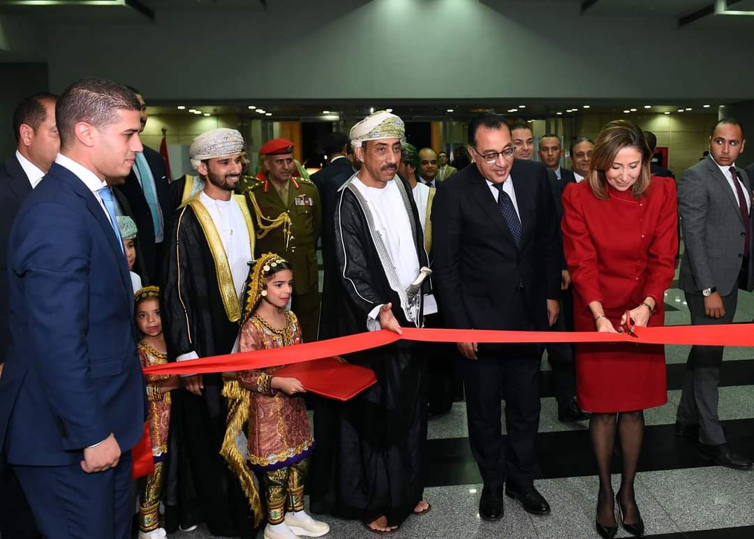 رئيس الوزراء يشهد احتفالية العيد الوطني الثاني والخمسين لسلطنة عُمان ومرور خمسين عاماً على بدء العلاقات المصرية العُمانية